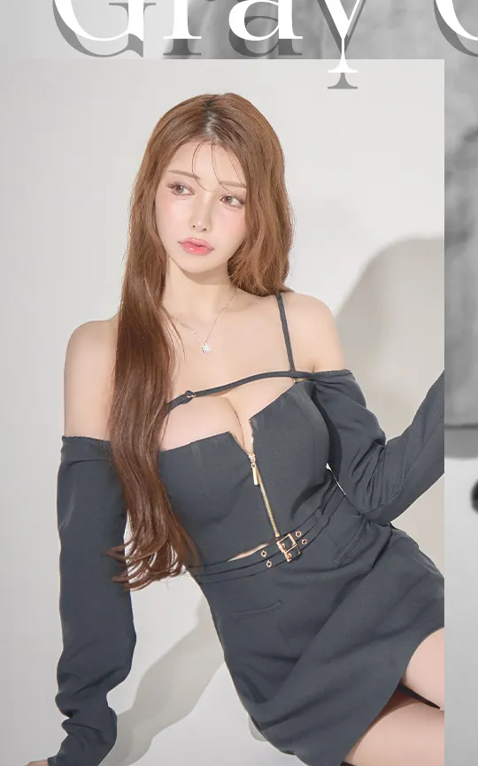 Gray_Casual_カジュアルグレーで魅せる、最上級の大人かわいい