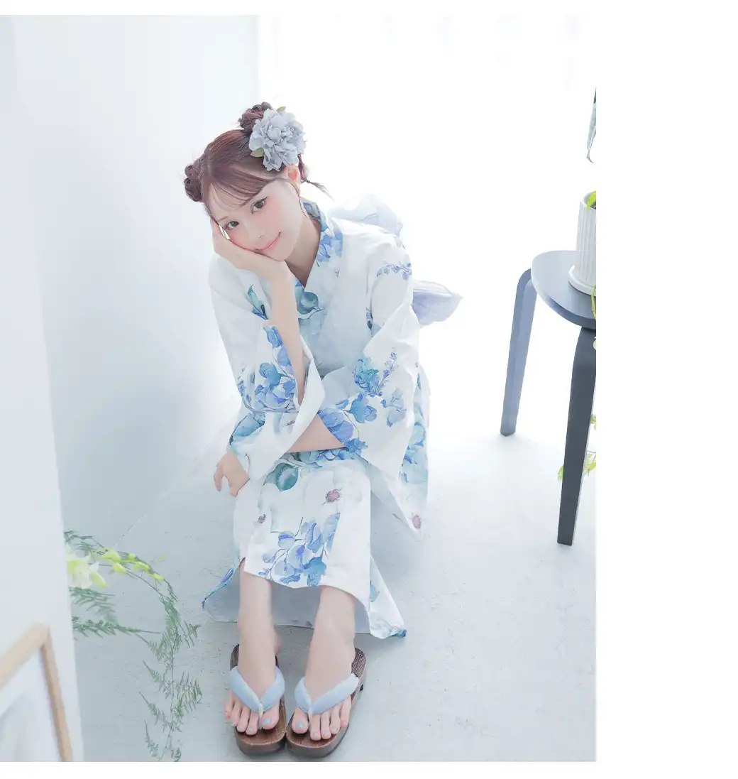 monotone_dress_feat.三上悠亜&まりん