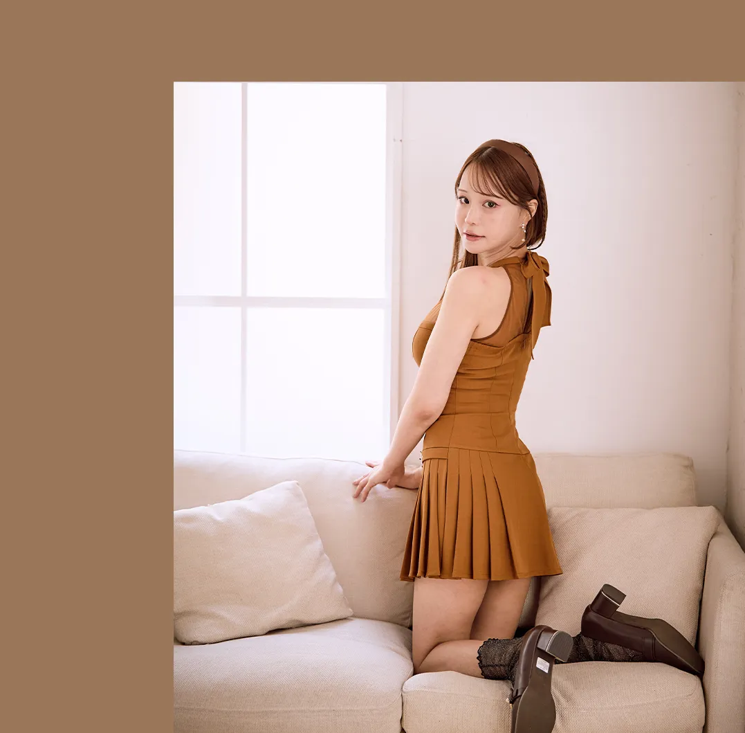 【Glossy/グロッシー】ストーン付き/ ホルター/ シルバーボタン/ フレア/ セットアップ/ ミニドレス/ キャバドレス3