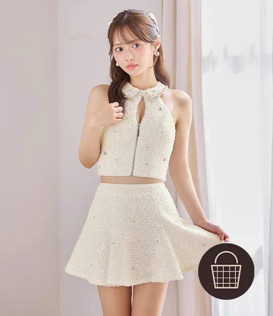 ツイード / ホワイト / セットアップ / ビジュー / クロップド / フレア / ラメ / ふわふわ / きらめき / 冬フェミ