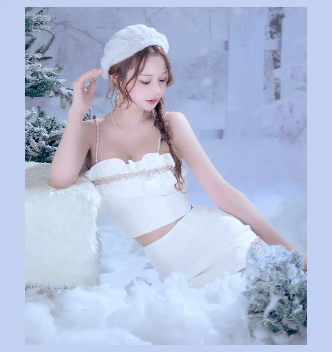 バストフリル/ パール/ ビジュー/ ベアトップ/ セパレート/ タイト/ ミニドレス/ キャバドレス 3