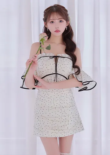 ガーリー / ビスチェ風 / リボン / ミニドレス / フェミニン / 甘めデザイン / キャバドレス / 可愛い系 / 上品 / 華奢見え