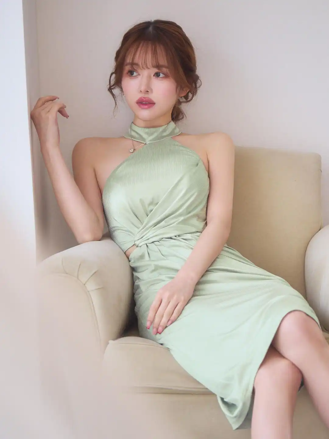 バックオープン起毛ニットフレアミニキャバドレス