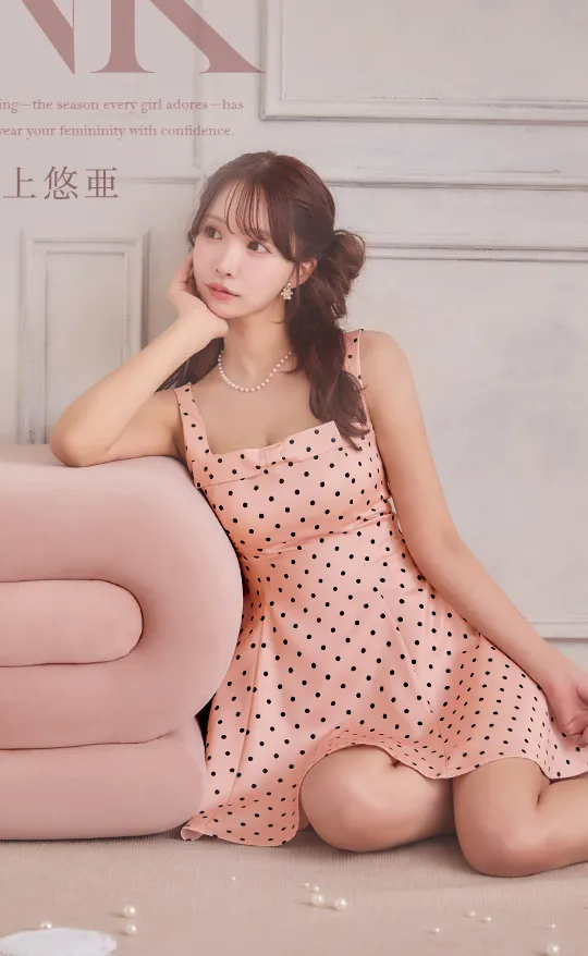 Blossom Pink ピンクに染まる春のミニドレス。春色ピンクを纏って、
可憐さ引き立つミニドレス。