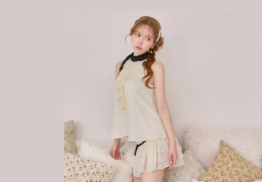 Pure Feminity
透けるシフォンを、味方につけて。
どこから見ても愛らしい、春を先取る最新のドレスアップ。9