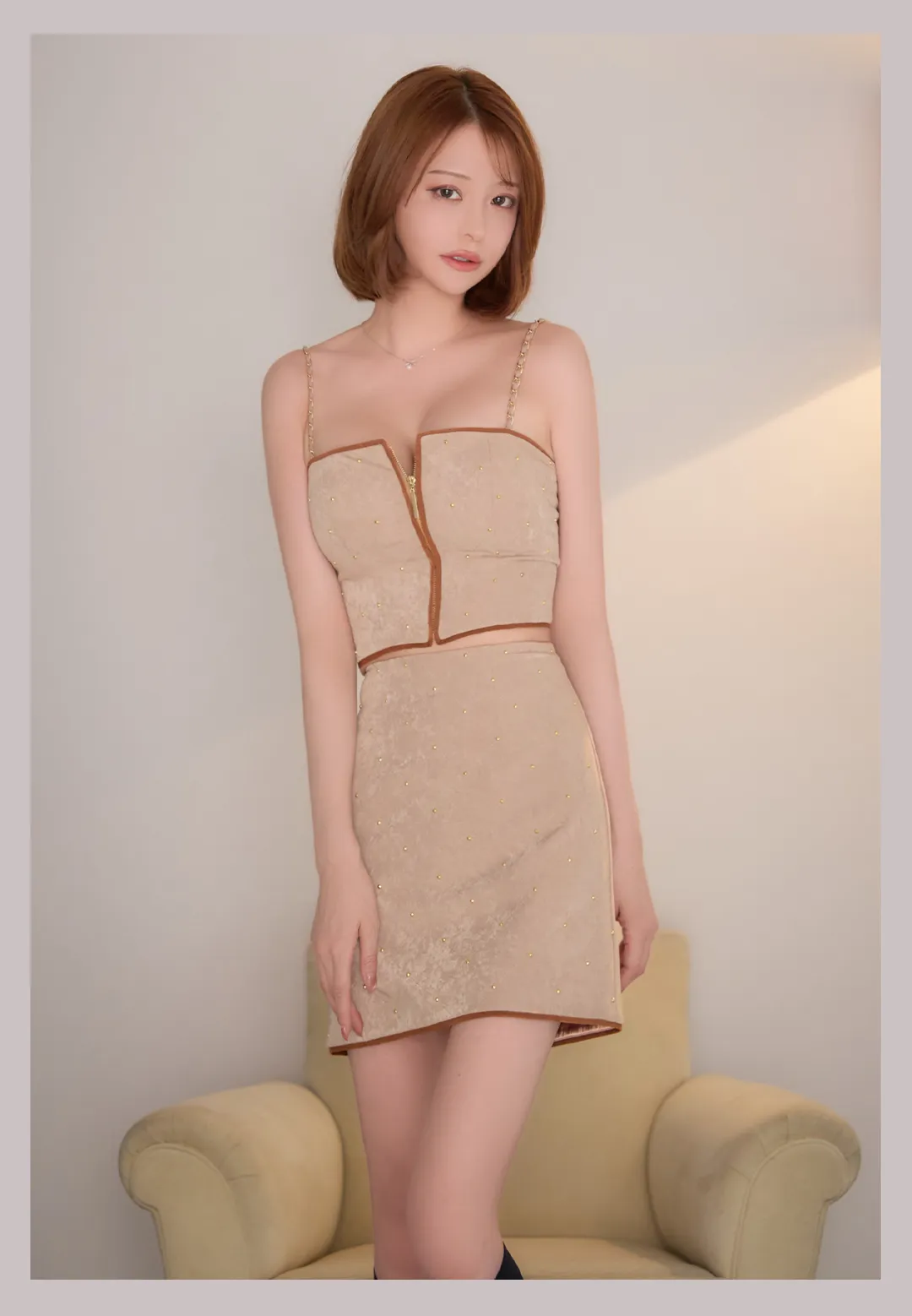 XSサイズあり【Glossy/グロッシー】スタッズ/ キルティング/ フロントジップ/ 台形スカート/ セットアップ/ ミニドレス/ キャバドレス