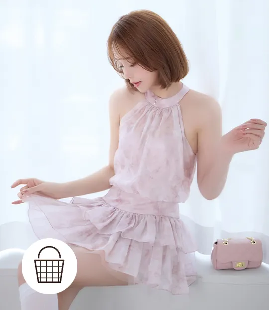 オフショルとシフォンフレアで
甘く咲くブルームドレス