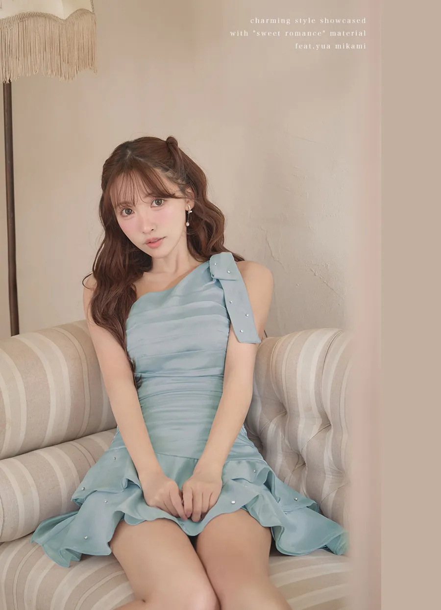 三上悠亜＆カルアが着る、Douce Romanceミニドレス9