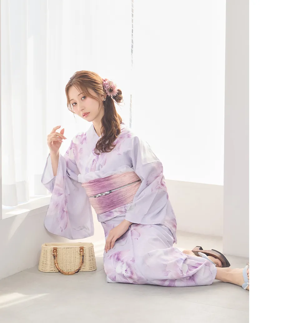 casual mini
モノトーンで魅せる。洗練された大人のカジュアルミニ