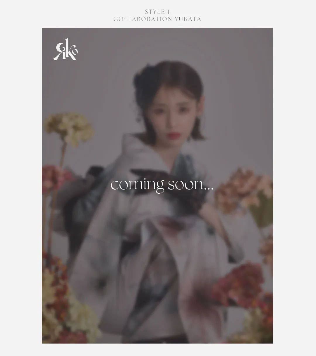 三上悠亜が着るMOCHA FLORAL浴衣-9