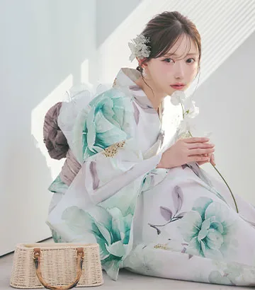 菅野結以が着る、PALE FLORAL浴衣-4