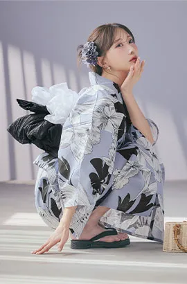 菅野結以が着る、PALE FLORAL浴衣-2