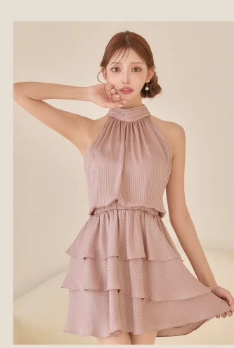 【DEA./ディア】ホルター/ レース/ ギャザー/ フレア/ ワンピース/ ミディアムドレス/ キャバドレス