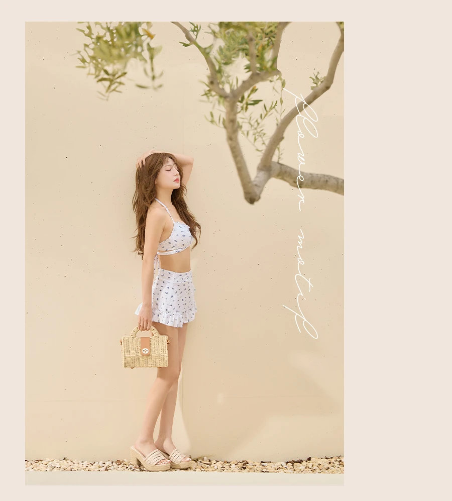 スカート付き小花柄ビキニ 2