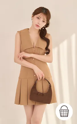 ビッグカラーとレトロ感で
きちんと見えする旬な一枚