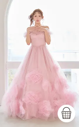 ローズディテールたっぷりで
視線を奪う主役級の存在