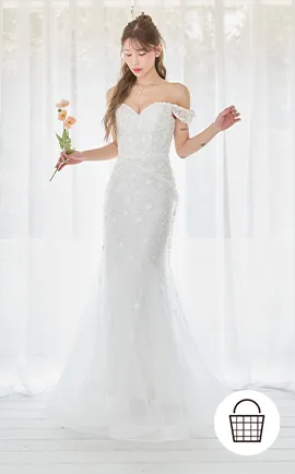 小花スパンコールとマーメイドで
可憐さと色気を両立するライン