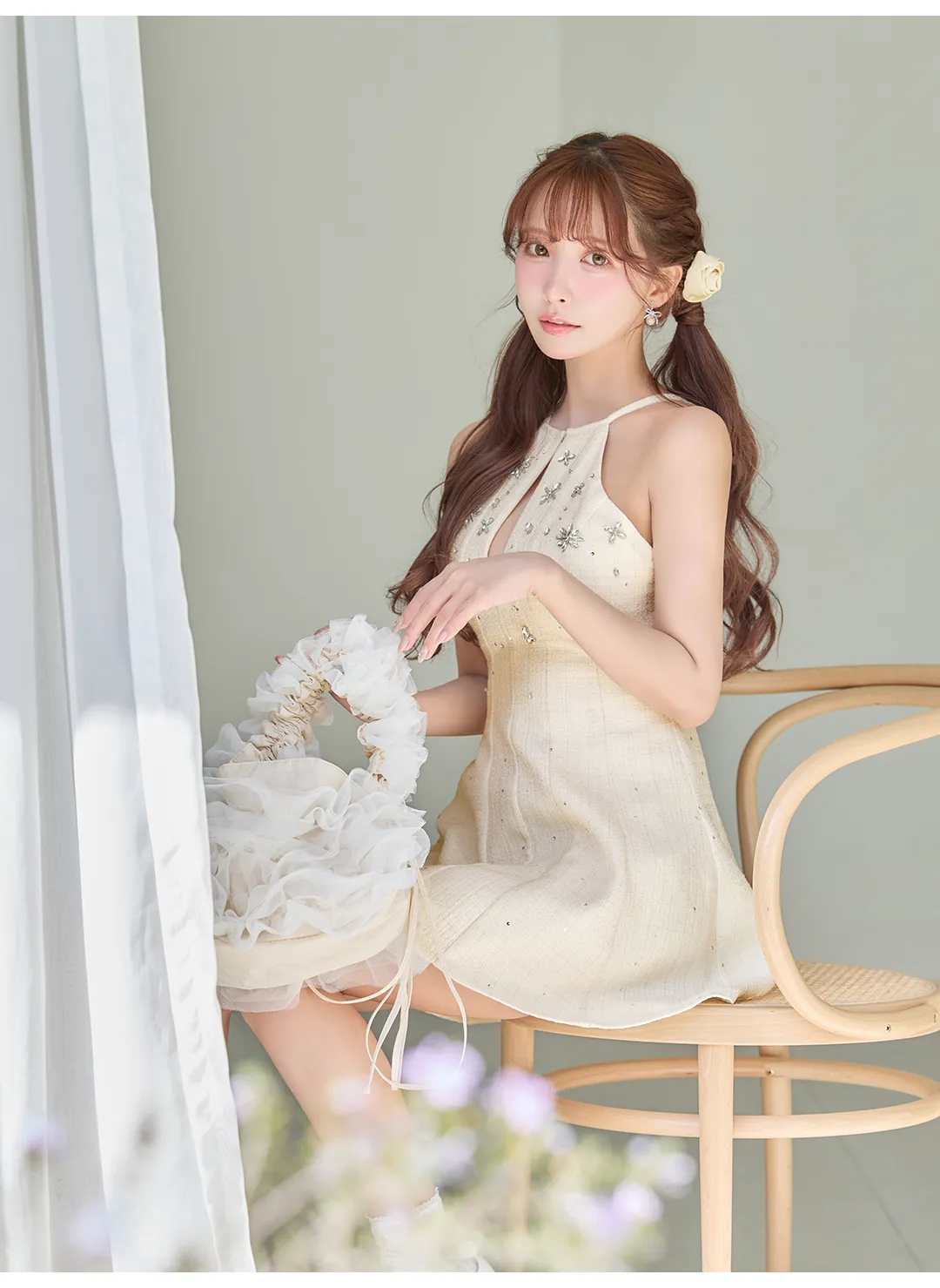 三上悠亜 2026年新作ドレス ミニドレス ROBE de FLEURS ローブドフルール ホルターネック ツイード