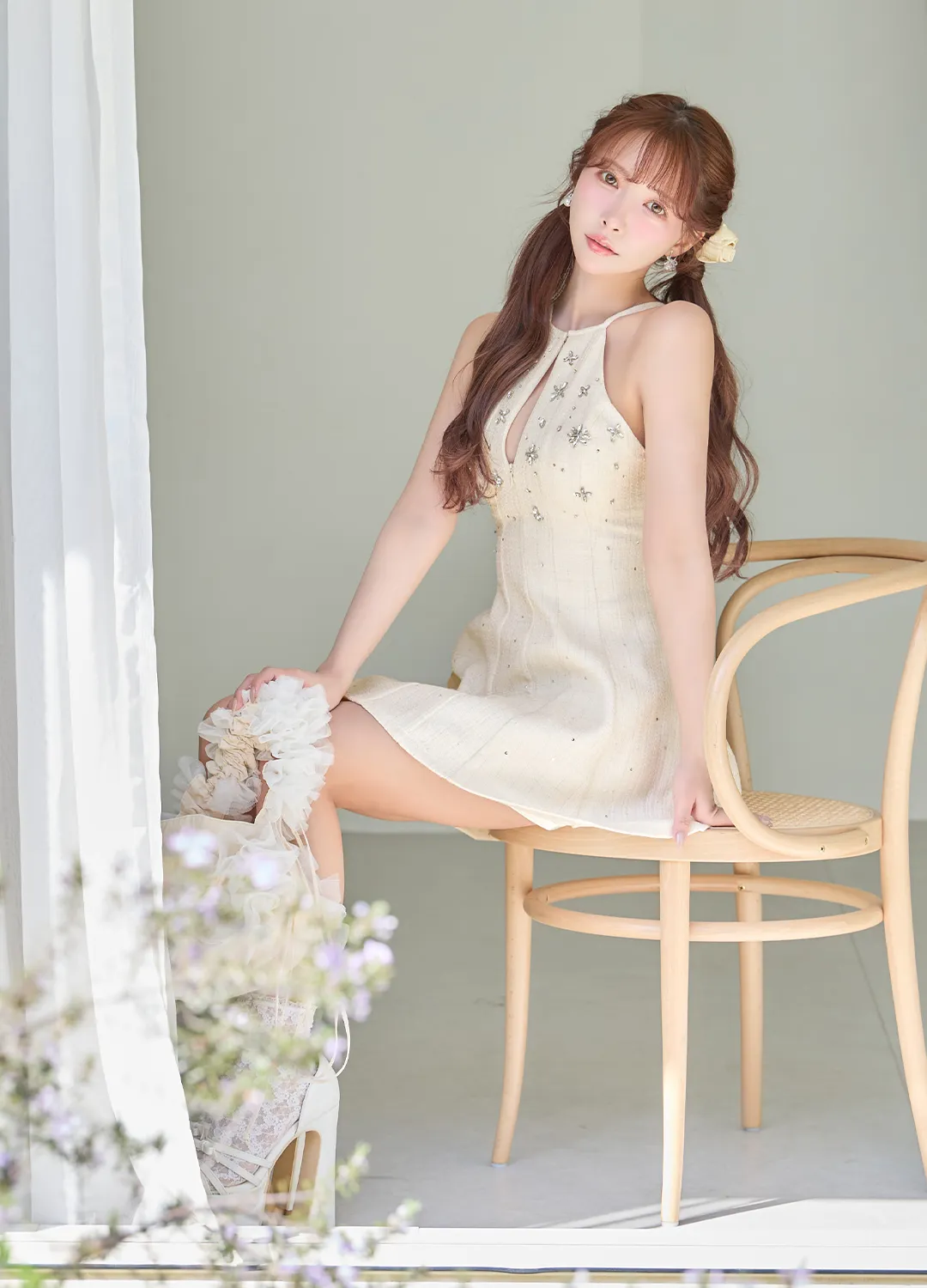 三上悠亜 2026年新作ドレス ミニドレス ROBE de FLEURS ローブドフルール ホルターネック ツイード
