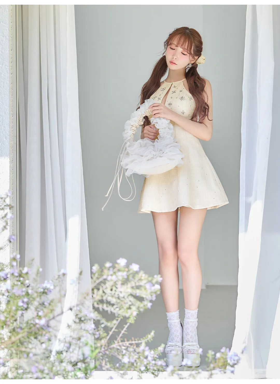 三上悠亜 2026年新作ドレス ミニドレス ROBE de FLEURS ローブドフルール ホルターネック ツイード