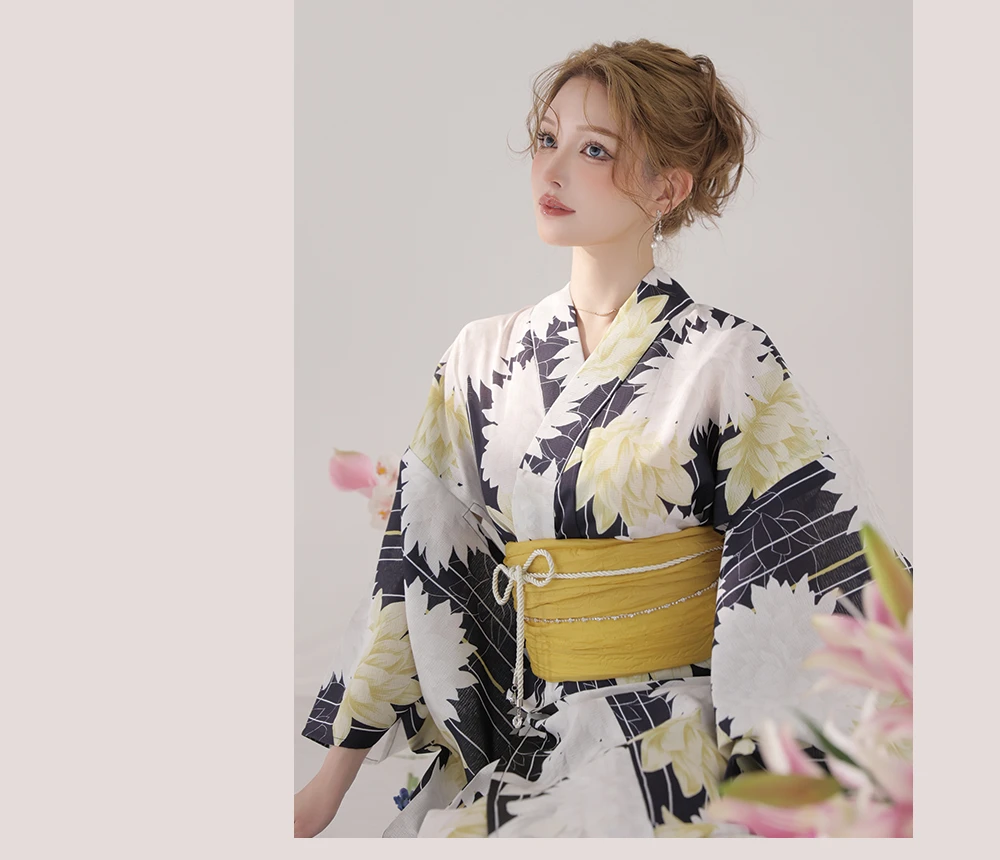 Modern Dahlia Yukata 4