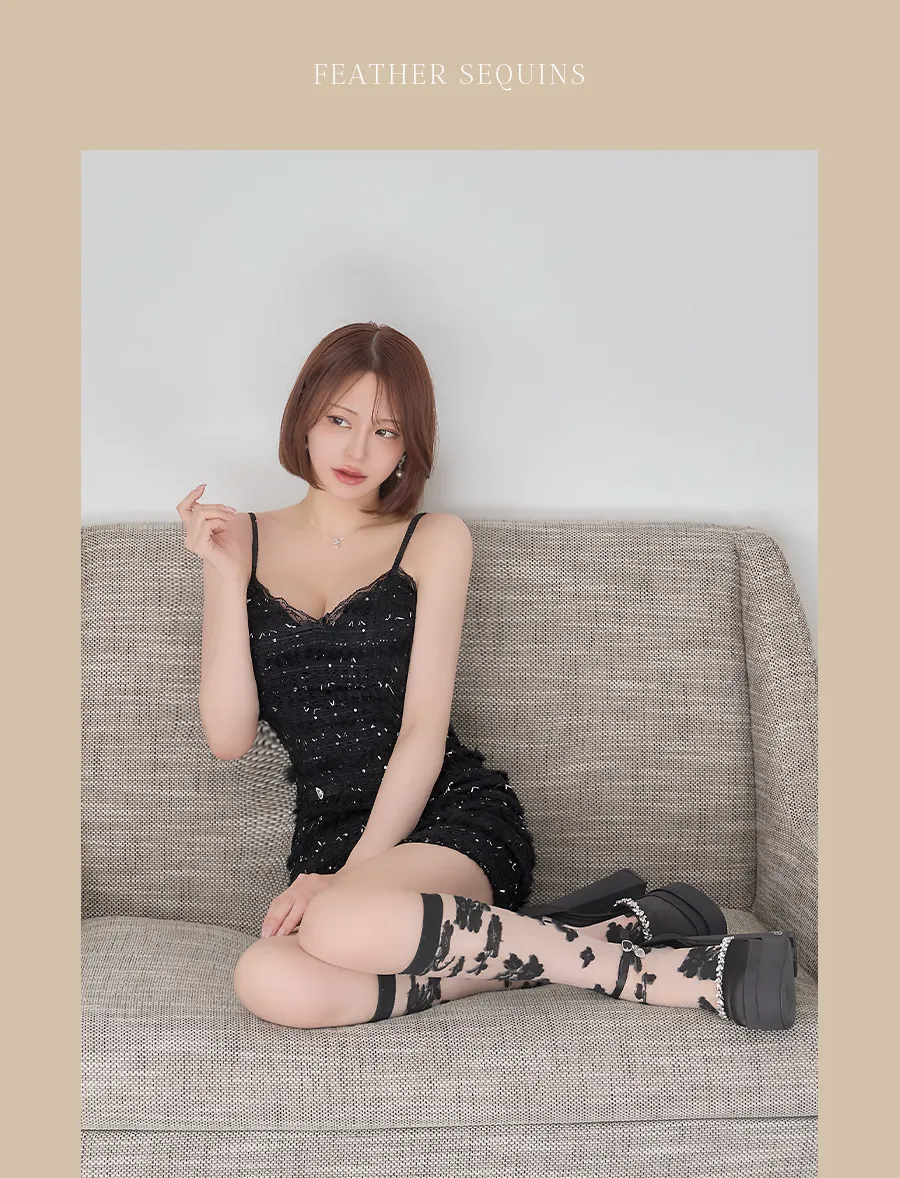Trois Nuances 明日花キララが着こなす、春の夜のミステリアス