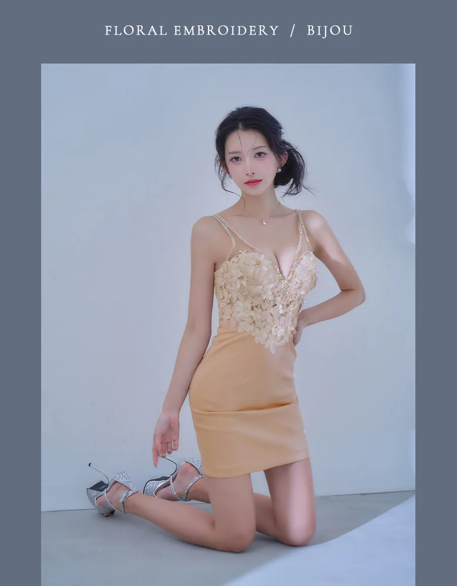 如月れい＆ゆいぴすが着る、特別な夜を彩るラメドレス特集