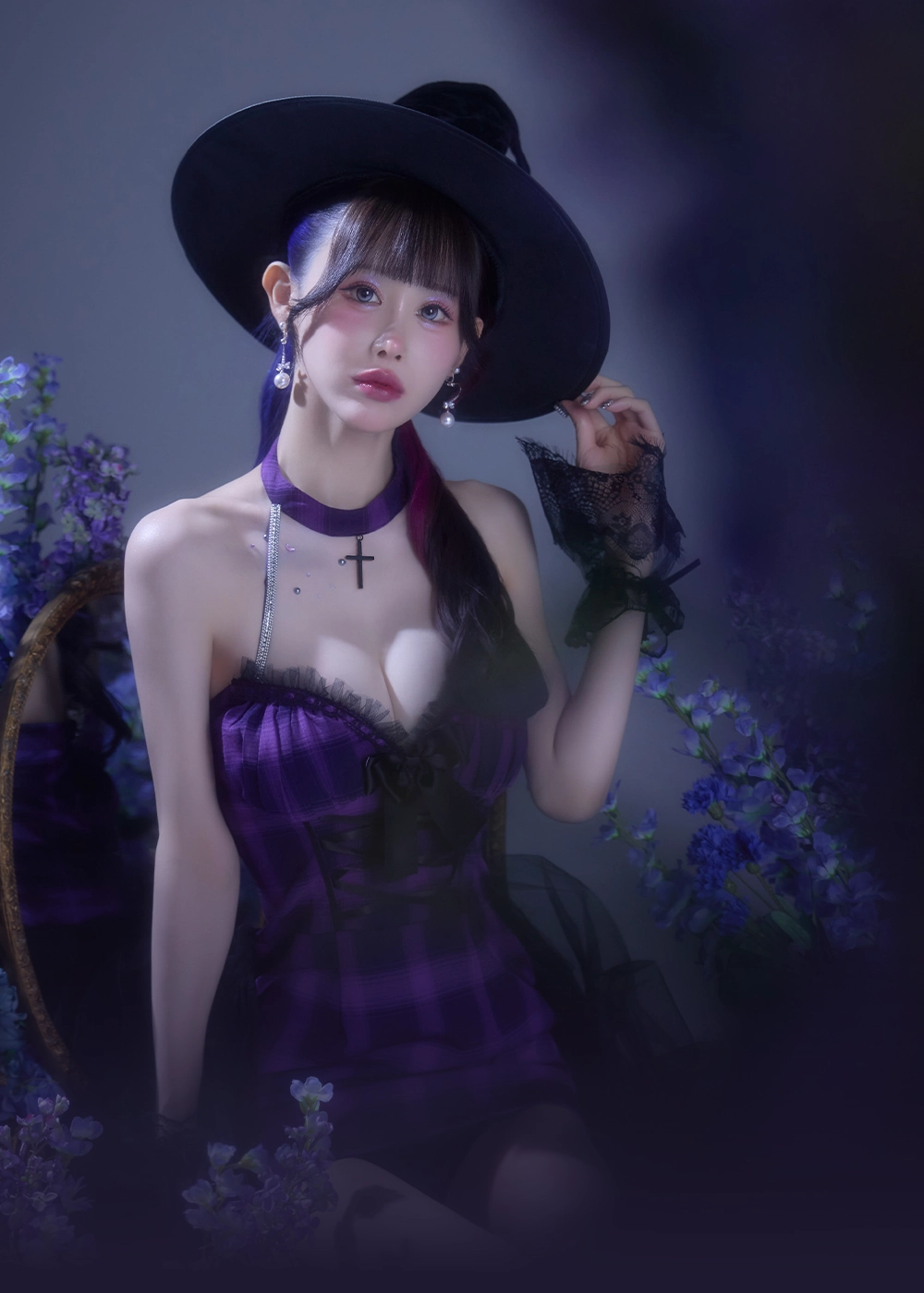 魔女コスプレ着用カット
