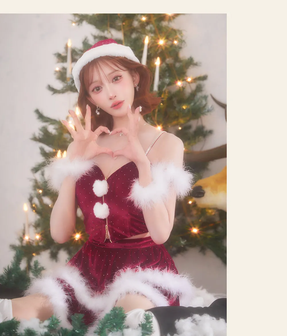 【サンタ】ビジューファーベロアフロントジップセットアップサンタコスプレ【5点SET】【XS-Lサイズ】【予約/11月上旬発送予定】[OF04]明日花キララ着用4