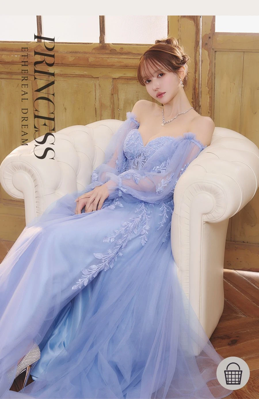 【Glossy/グロッシー】ビジューシャギーニットホルターネックバックリボンミニドレス 1