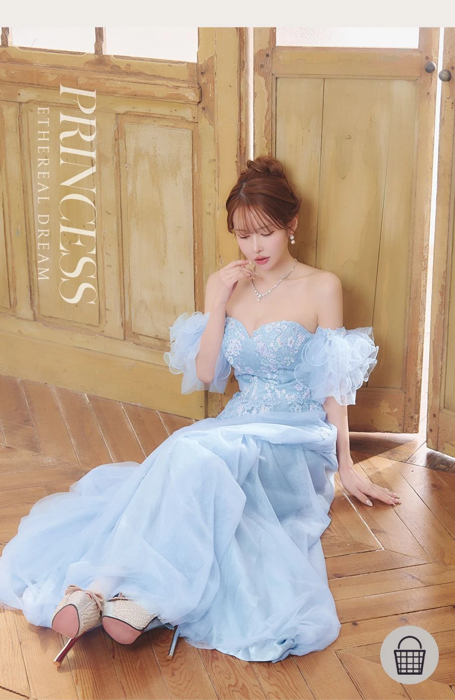 【Glossy/グロッシー】ビジューシャギーニットホルターネックバックリボンミニドレス 1