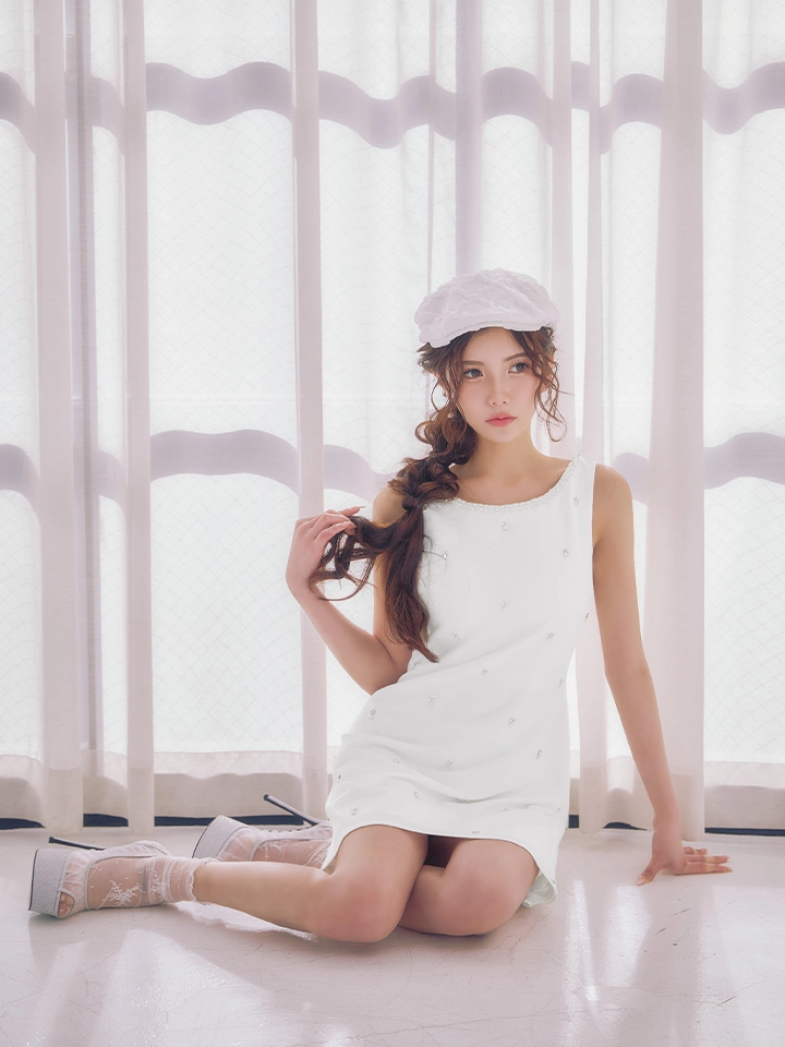 【IRMA/イルマ】ネックビジュー/ ラインストーン/ ノースリーブ/ ワンカラー/シンプル/ フレア/ ミニドレス/ キャバドレス4