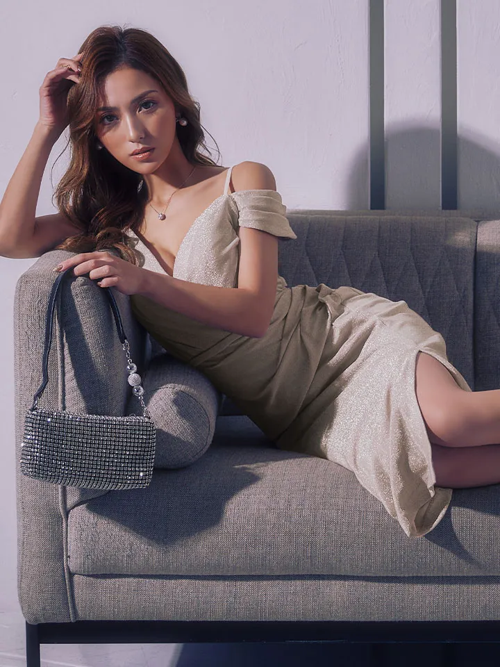 【【JEAN MACLEAN/ジャンマクレーン】ラメニット/ オフショルダー/ サイドタック/ ウエストマーク/ バストタック/ ストレッチ/ ひざ丈/ スリット/ タイト/ ミディアムドレス/ キャバドレス2