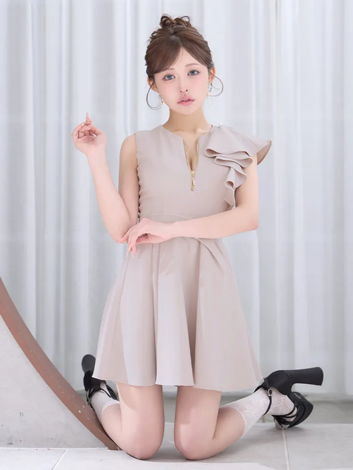 【an /アン】アシメデザイン/ フレアスリーブ/ ノースリーブ/ バストジップ/ ウエストタック/ フリル/ フレア/ Aライン/ ミニドレス/ キャバドレス3