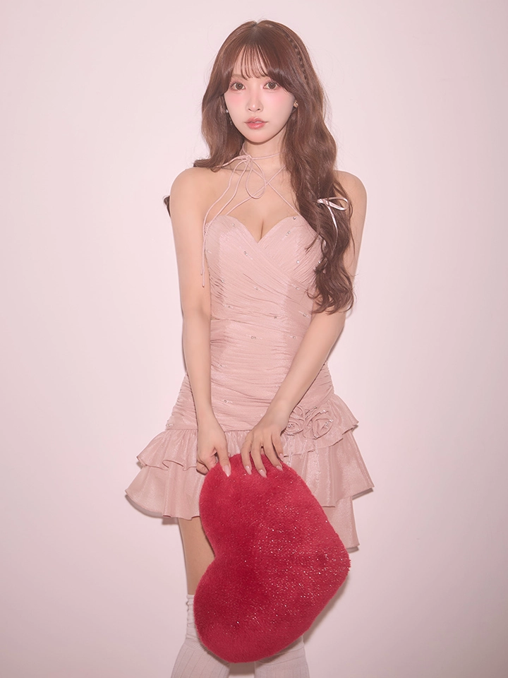 XSサイズあり【ANGEL R/エンジェルアール】ベアトップ/ ハートカット/ ギャザー/ フラワー/ ウエストカット/ ビジュー/ フリル/ フレア/ マイクロ/ ミニドレス/ キャバドレス4