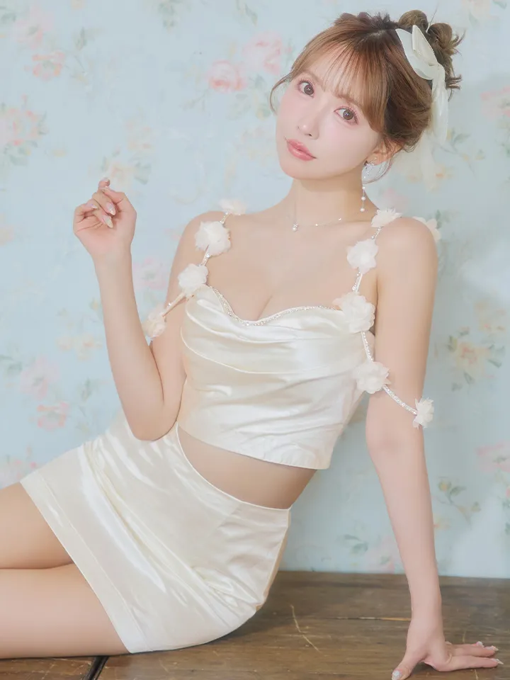 【ROBE de FLEURS/ローブドフルール】パーツ取り外し可能/ フラワーストラップ/ サテン/ セットアップ/ ミニドレス/ キャバドレス2