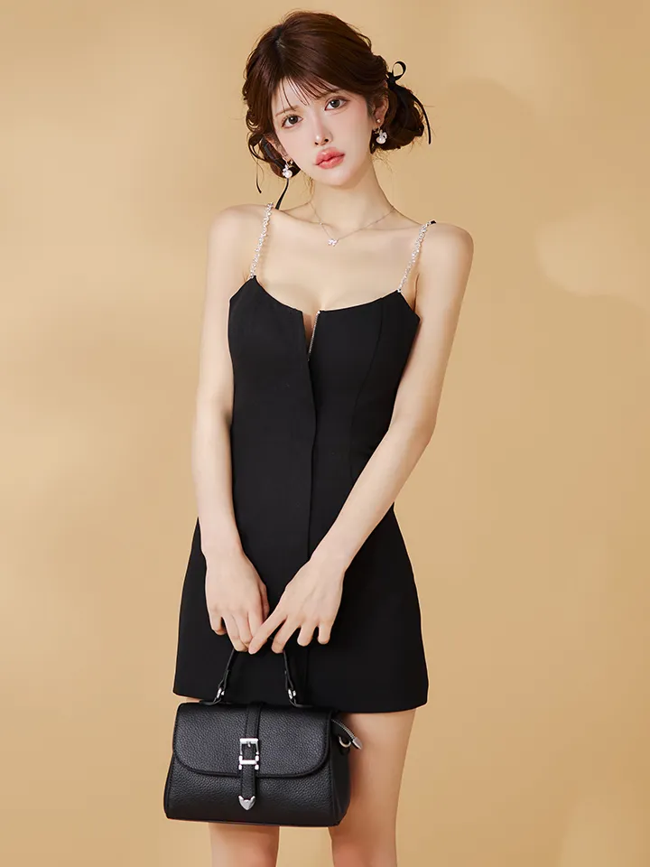 XSサイズあり【ROBE de FLEURS/ローブドフルール】シンプル/ タイト/ フロントジップ/ 背中魅せ/ キャミ/ ミニドレス/ キャバドレス