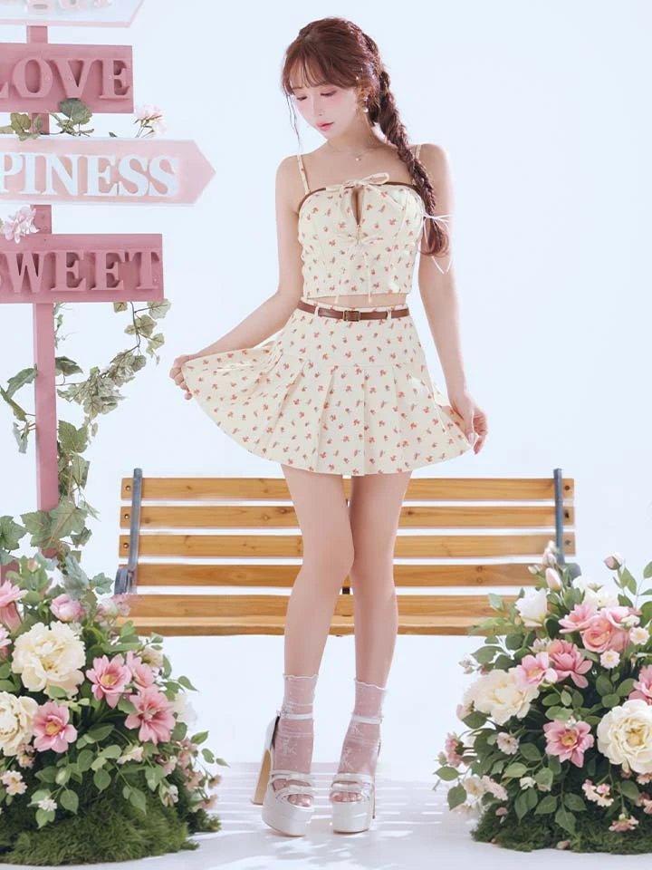 XSサイズあり【ROBE de FLEURS/ローブドフルール】小花柄/ レザーパイピング/ プリーツ/ セットアップ/ フレア/ ミニドレス/ キャバドレス2