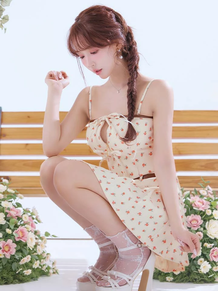 XSサイズあり【ROBE de FLEURS/ローブドフルール】小花柄/ レザーパイピング/ プリーツ/ セットアップ/ フレア/ ミニドレス/ キャバドレス4