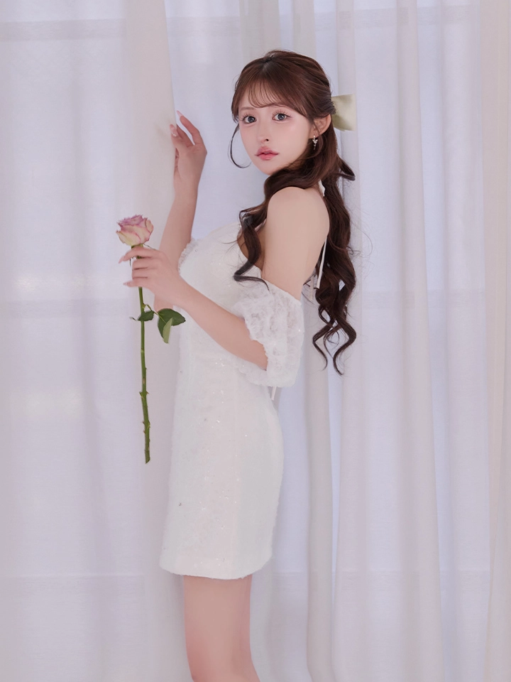 【ROBE de FLEURS/ローブドフルール】フラワーレース/ ラメチュール/ ホルター/ タイト/ ミニドレス/ キャバドレス4