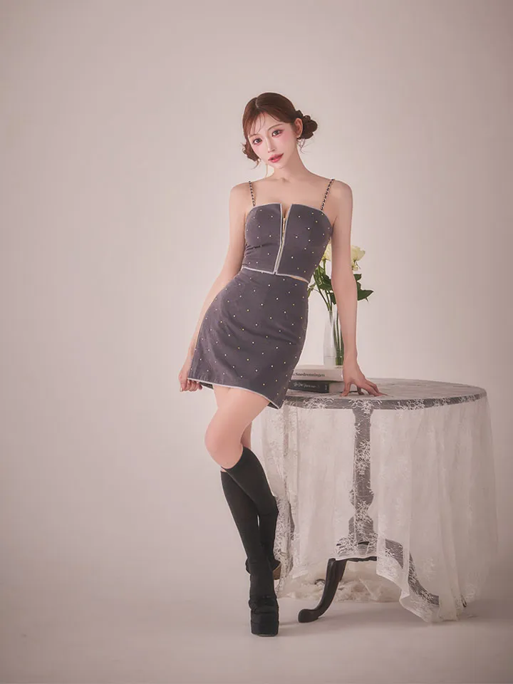 【ROBE de FLEURS Glossy/ローブ・ド・フルール グロッシー】スタッズ/ キルティング/ フロントジップ/ 台形スカート/ セットアップ/ ミニドレス/ キャバドレス1