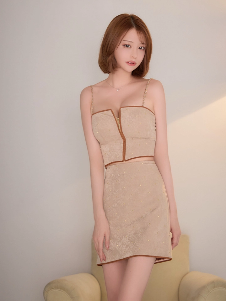 【Glossy/グロッシー】スタッズ/ キルティング/ フロントジップ/ 台形スカート/ セットアップ/ ミニドレス/ キャバドレス3