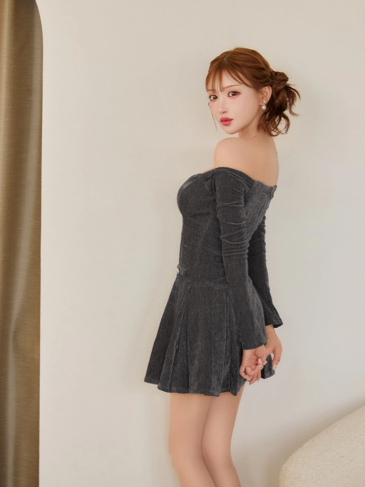 【Glossy/グロッシー】オフショル/ ロングスリーブ/ ラメニット/ フレア/ ミニドレス/ キャバドレス3