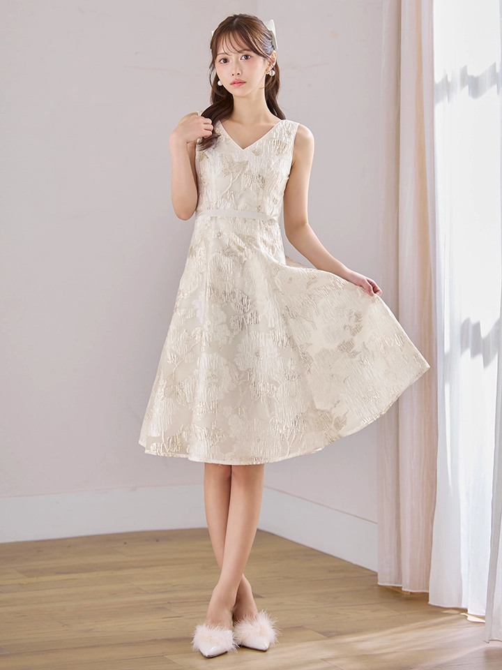 【GINZA COUTURE/銀座クチュール】フラワープリント/ 金糸/ Vネック/ ノースリーブ/ ハイウエスト/ Aライン/ フレア/ ワンピース/ ミディアムドレス/ キャバドレス1