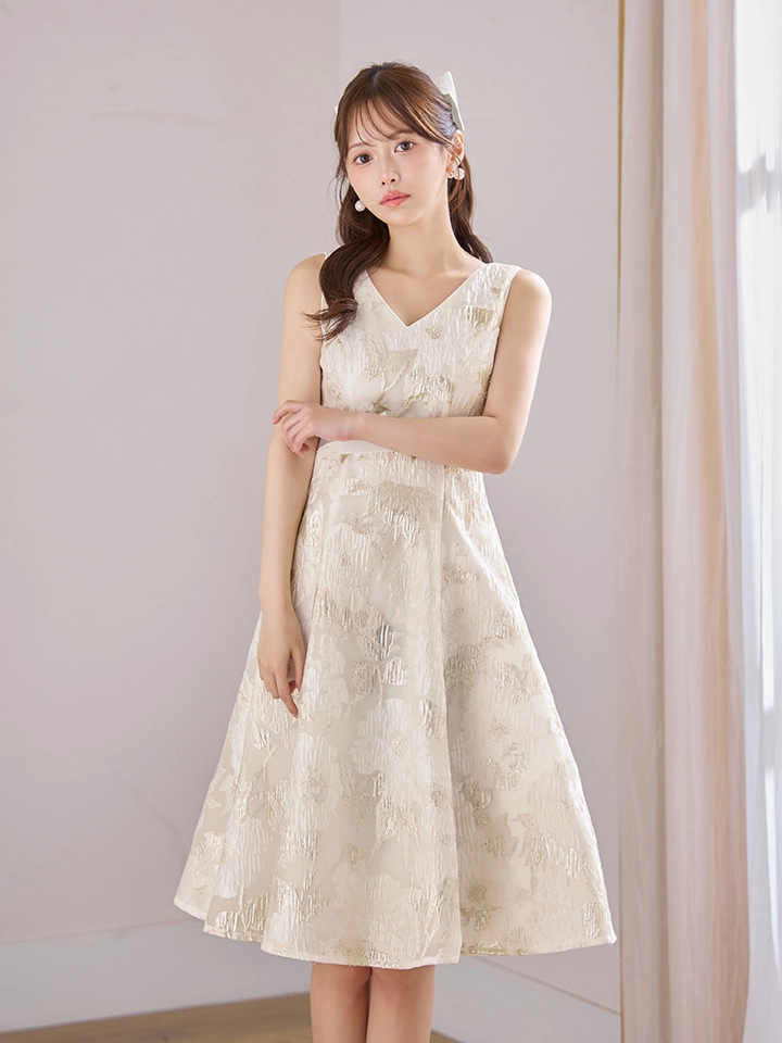 【GINZA COUTURE/銀座クチュール】フラワープリント/ 金糸/ Vネック/ ノースリーブ/ ハイウエスト/ Aライン/ フレア/ ワンピース/ ミディアムドレス/ キャバドレス3