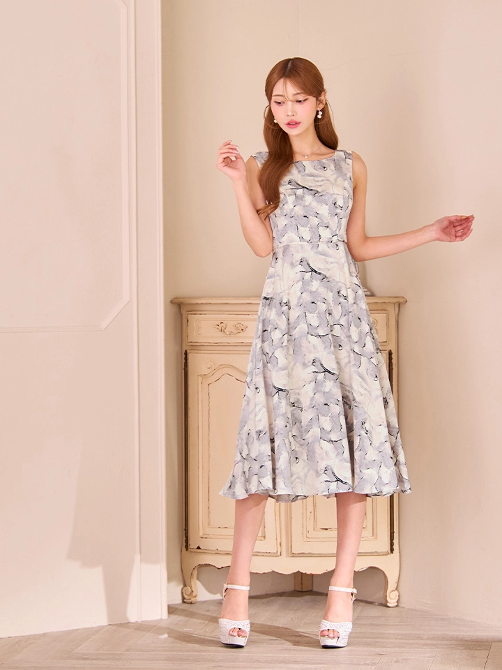 【GINZA COUTURE/銀座クチュール】ボートネック/ プリント/ サテン/ ノースリーブ/ Aライン/ 膝丈/ フレア/ ミディアムドレス/ キャバドレス1