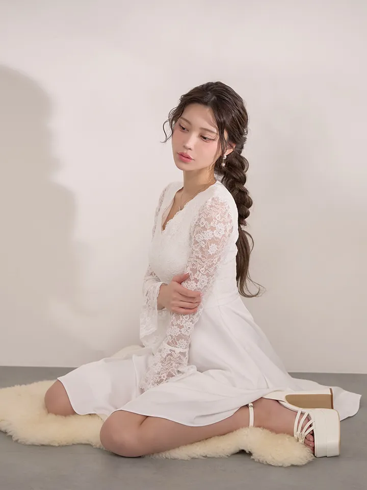 【SETTAN/セッタン】 ワンカラー/ レース/ サテン/ Vネック/ 長袖/ ベルスリーブ/ ミディアムドレス/ キャバドレス3