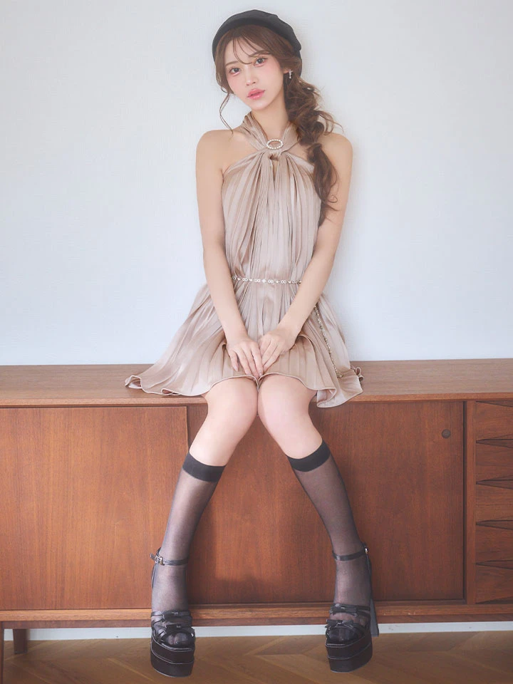 商品名の「【ANDY/アンディ】ビジュー/ ホルターネック/ チェーンベルト/ ノースリーブ/ フレア/ シフォン/ ミニドレス/ ワンピース/ キャバドレス4