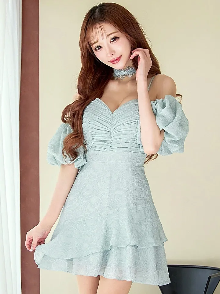 【Donia Quinn / ドニアクイーン】 オフショル/ リップル生地/ 花柄/ チョーカー付き/ バストギャザー/ フレア/ ミニドレス/ キャバドレス