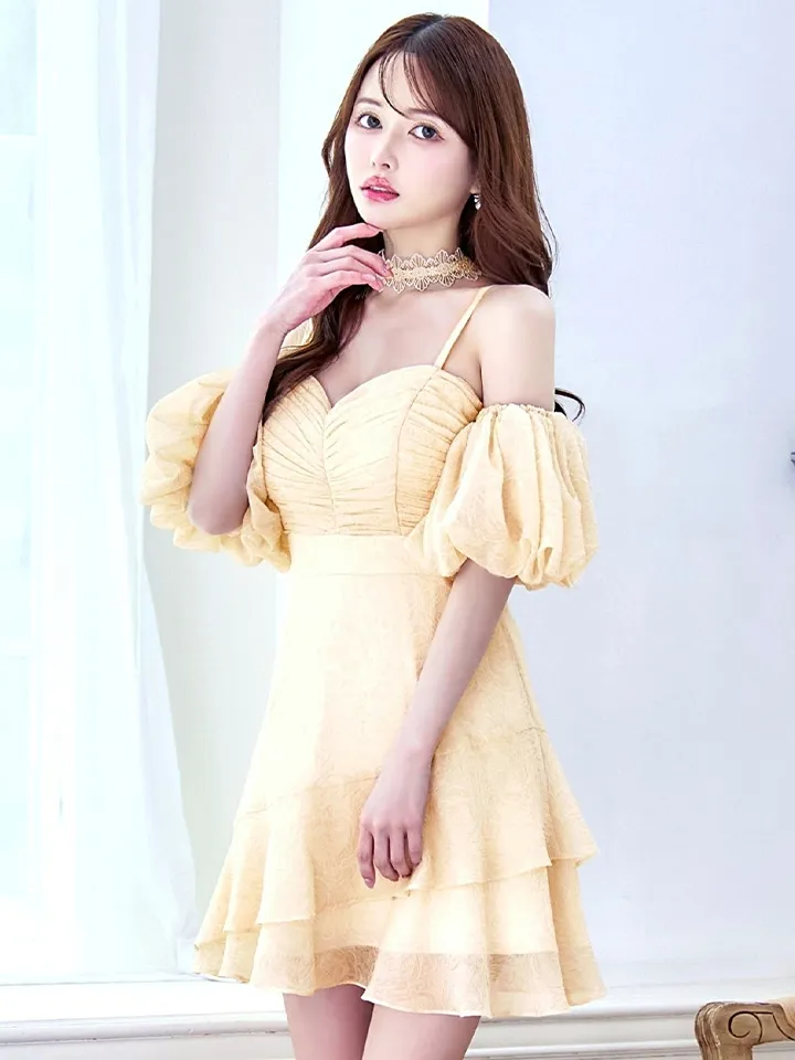 【Donia Quinn / ドニアクイーン】 オフショル/ リップル生地/ 花柄/ チョーカー付き/ バストギャザー/ フレア/ ミニドレス/ キャバドレス